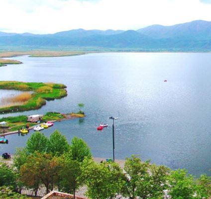 Езерото Заривар – единственото сладководно езеро в Иран с дъга от животински и растителни видове